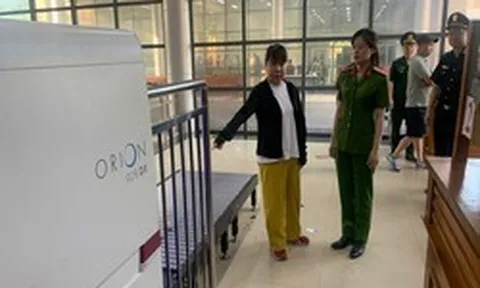 Kiểm tra hành chính, công an bắt tạm giam nữ hành khách 46 tuổi