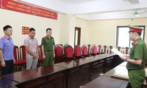 Khởi tố, cấm đi khỏi nơi cư trú với Nguyễn Mạnh Cường SN 1987