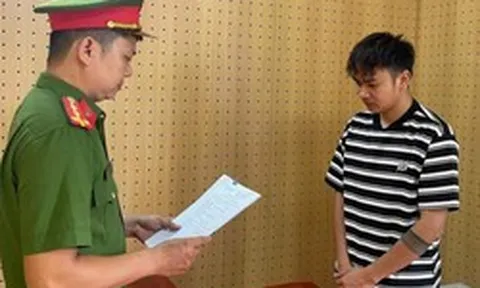 Điều tra tổng số tiền 104 triệu đồng, công an khởi tố Bùi Công Dũng và Trần Đình Hoàng SN 2000