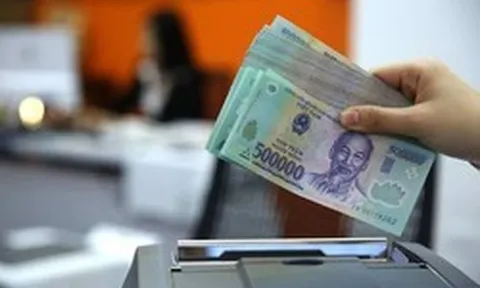 Từ 9/2026, doanh nghiệp trả lương không đúng hạn sẽ bị phạt đến 100 triệu đồng