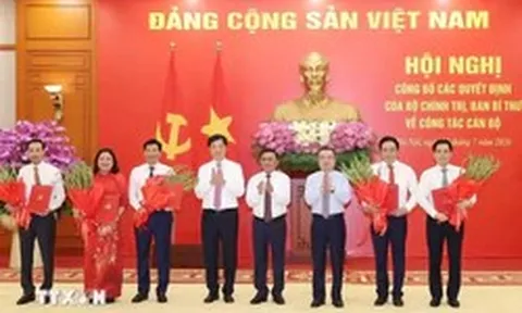 Công bố 5 quyết định của Bộ Chính trị, Ban Bí thư về công tác cán bộ