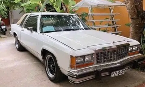 Ford LTD Crown Victoria 1979, hàng hiếm chỉ đếm trên đầu ngón tay tại Việt Nam