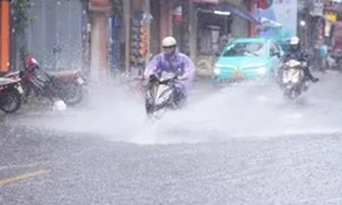 Miền Bắc mưa lớn đỉnh điểm, cảnh báo ngập sâu