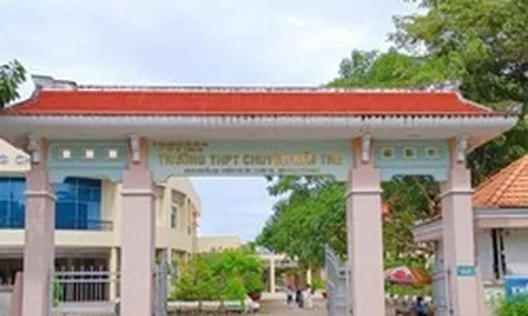 Thí sinh chỉ đạt 2,25 điểm vẫn vào trường chuyên