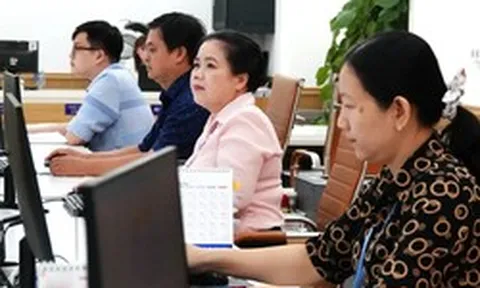 Thủ tục, hồ sơ bổ nhiệm lại, kéo dài thời gian lãnh đạo, quản lý đến tuổi nghỉ hưu