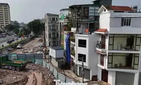 Người dân hối hả 'đại tu' nhà cửa sau giải phóng mặt bằng dự án cầu Trần Hưng Đạo