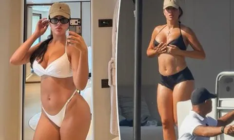 Bạn gái người mẫu của Ronaldo gây sốt khi tung ảnh mặc bikini đáp trả antifan