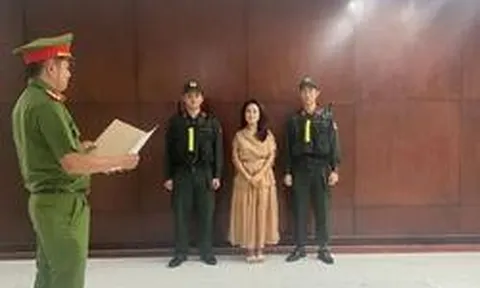 Ca sĩ Phương Diễm Huyền vì sao bị khởi tố?