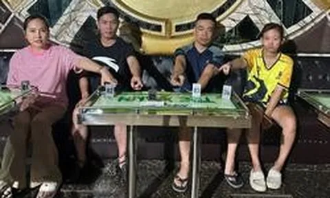 Bắt giữ Lê Thị Quỳnh SN 1995 trong phòng hát karaoke