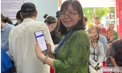Huế thí điểm bầu cử số: Người dân quét QR, bỏ phiếu trên Hue-S