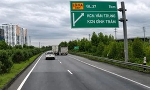 Chèn ép xe khác trên cao tốc Hà Nội - Lạng Sơn, tài xế bị phạt 45 triệu đồng