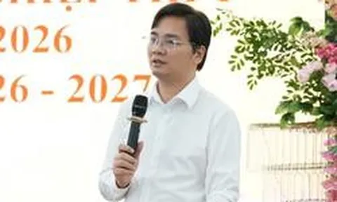 Giám đốc Sở GD&ĐT Tuyên Quang Vũ Đình Hưng bị tạm đình chỉ công tác