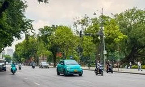 Hà Nội nắng nóng gay gắt lên tới 38 độ C