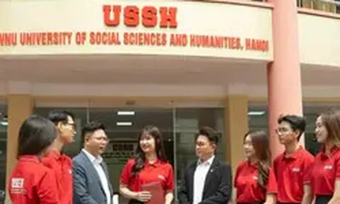 Vì sao điểm chuẩn Trường Đại học Khoa học Xã hội và Nhân văn, Đại học Quốc gia Hà Nội giảm 'sốc'?