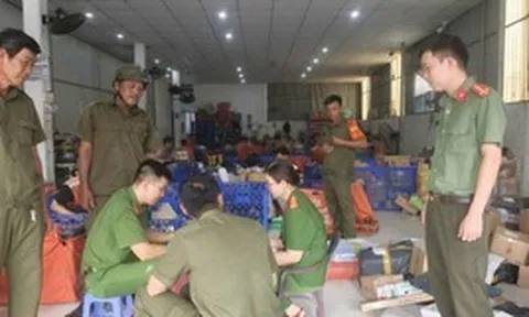 Hơn 50 cán bộ, chiến sĩ đồng loạt ra quân kiểm tra hàng loạt tài xế