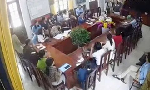 Hiệu trưởng đập bàn, ném cốc khi họp bàn giao ở Ninh Bình: Thông tin mới nhất