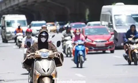 Miền Bắc oi nóng trước khi bước vào đợt mưa lớn nhiều ngày