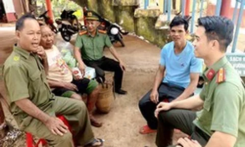 Sĩ quan quân đội, công an, cán bộ nghỉ hưu có thể được chọn làm người có uy tín
