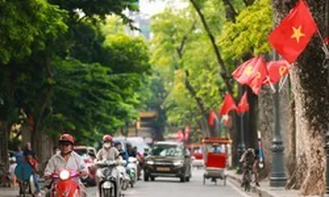 Phố phường Thủ đô rợp bóng cờ hoa, hướng về Đại lễ Quốc khánh 2-9