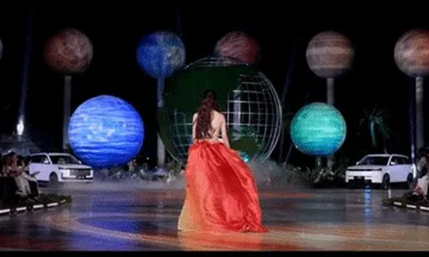 Hoa hậu Lương Thùy Linh ngã nhào giữa sân khấu Miss World 2026