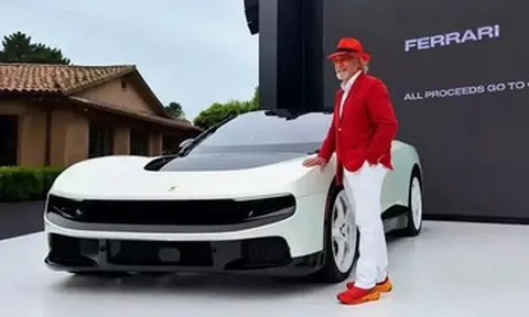 Bác sĩ 87 tuổi chi 40 triệu USD mua siêu xe Ferrari Luce từng bị chê 'xấu điên'