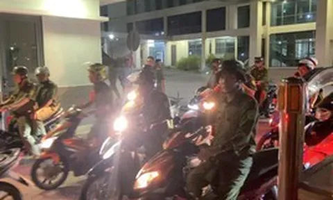 Hơn 300 công an đồng loạt kiểm tra tại các khu dân cư lúc sáng sớm
