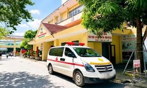 Chi 9,5 triệu đồng thuê xe cứu thương chở bệnh nhân: Người nhà tự thuê ngoài, bệnh viện nhờ công an vào cuộc