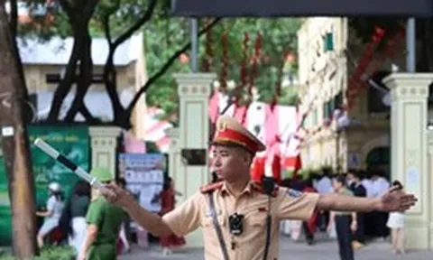 Đường phố Hà Nội thông thoáng trong khai giảng