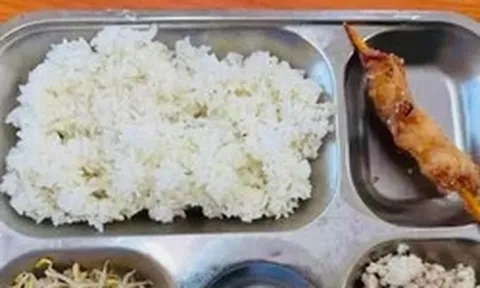 Hà Nội: Bữa ăn bán trú của học sinh lèo tèo, lãnh đạo xã nói gì?