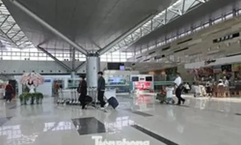 Buốt ruột sân bay Cần Thơ 'vắng tanh vắng ngắt' lại đề xuất xây mới