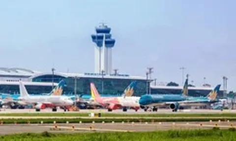 Hàng trăm UAV xuất hiện ở khu vực cấm bay Tân Sơn Nhất