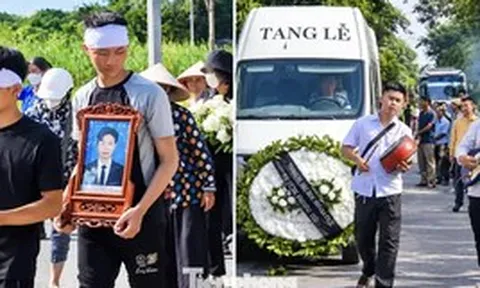 Người mẹ khóc ngất trước di ảnh con trai bị nước cuốn trôi xuống cống ở Hà Nội
