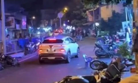 Nam thanh niên lái ô tô tông loạt xe máy trên đường ở TP.HCM: Do cô gái đi cùng không chịu lên xe