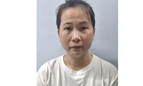 Thi hành lệnh bắt tạm giam cựu nhân viên ngân hàng Trần Thị Cẩm Hoa SN 1990
