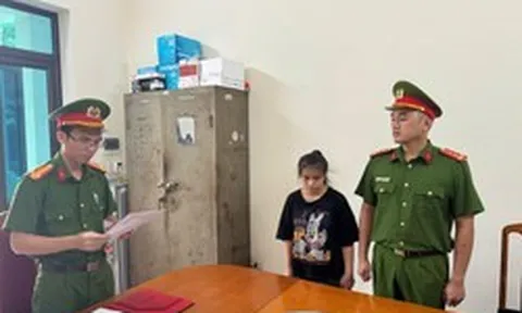 Khởi tố người đi xe đạp điện Nguyễn Thị Nhung SN 2008