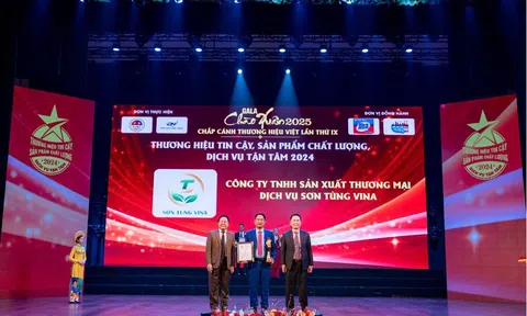 Công ty TNHH Sản xuất Thương mại Dịch vụ Sơn Tùng Vina được vinh danh trong chương trình Gala Chào Xuân 2025 – Chắp cánh thương hiệu Việt